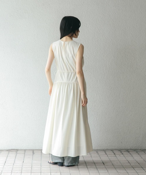 KBF（ケイビーエフ）の「ノースリーブドロストワンピース（ワンピース・レディース・ブルー/アイボリー/ブラック・ONE）」の18枚目の写真