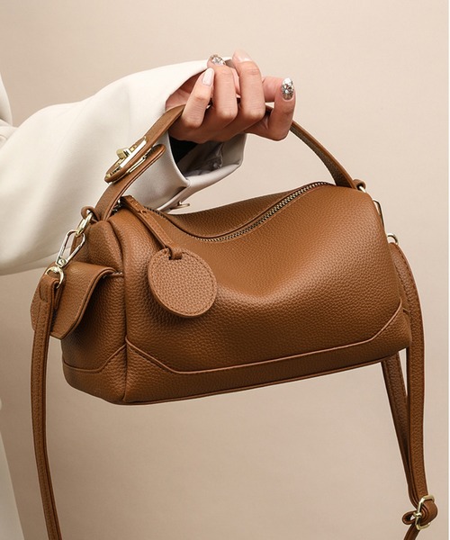 folka（フォルカ）の「4D23 サイドポケット付 ワンハンドル ペティボックス2WAYショルダー（ショルダーバッグ・レディース・ブラック/ブラウン・ONESIZE）」の4枚目の写真