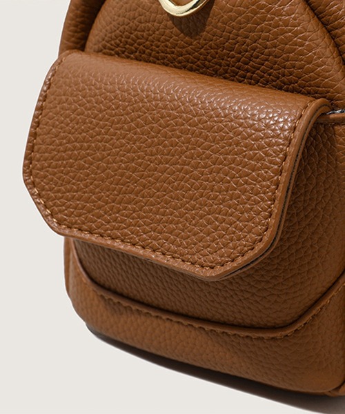 folka（フォルカ）の「4D23 サイドポケット付 ワンハンドル ペティボックス2WAYショルダー（ショルダーバッグ・レディース・ブラック/ブラウン・ONESIZE）」の9枚目の写真