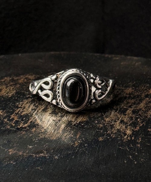 CALIFORNIA OUTFITTERS(カリフォルニア アウトフィッターズ)の「4E19 ターコイズ ブラックストーン ストーンモチーフ シルバーリング(リング・メンズ・シルバー系1/シルバー系2・18号/16号/20号)」の1枚目の写真