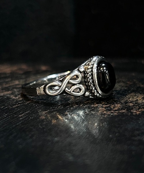 CALIFORNIA OUTFITTERS(カリフォルニア アウトフィッターズ)の「4E19 ターコイズ ブラックストーン ストーンモチーフ シルバーリング(リング・メンズ・シルバー系1/シルバー系2・18号/16号/20号)」の3枚目の写真