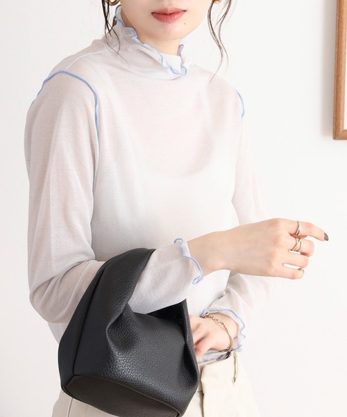 EGLANTINE(エグランティーヌ)の「EGLANTINE シアーインナーメロウカットソー長袖(Tシャツ/カットソー・レディース・ブラック/グレー/オフホワイト/ラベンダー・40)」の13枚目の写真