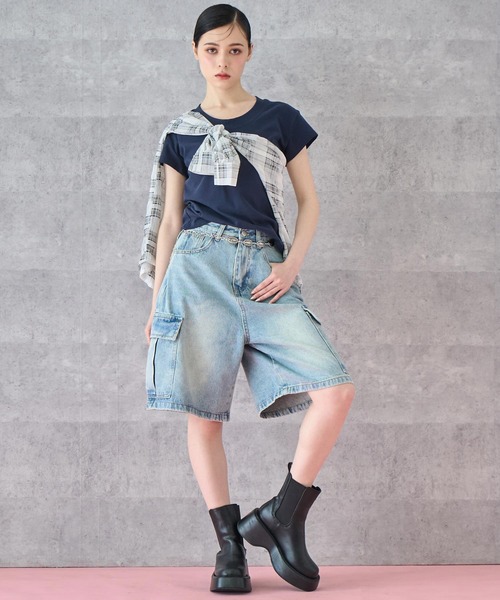 ANAP(アナップ)の「カーゴハーフデニムパンツ(デニムパンツ・レディース・ライトブルー・S/M)」の17枚目の写真