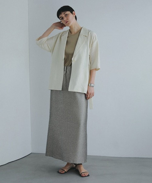 MANOF(マノフ)の「METALLIC NARROW SKIRT(スカート・レディース・ベージュ/ブラック・S/M)」の6枚目の写真
