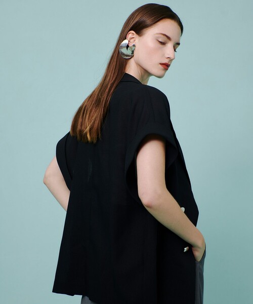 allureville（アルアバイル）の「スラブメッシュフレンチスリーブジャケット（テーラードジャケット・レディース・ホワイト/ネイビー/ブラウン/カーキ/ダークネイビー・1/2）」の8枚目の写真