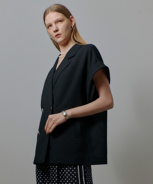 allureville（アルアバイル）の「スラブメッシュフレンチスリーブジャケット（テーラードジャケット・レディース・ホワイト/ネイビー/ブラウン/カーキ/ダークネイビー・1/2）」の9枚目の写真