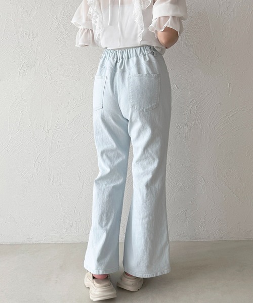 apres jour（アプレジュール）の「ストレッチフレアデニムパンツ（デニムパンツ・レディース・ブルー/ライトブルー・MEDIUM/SMALL）」の6枚目の写真