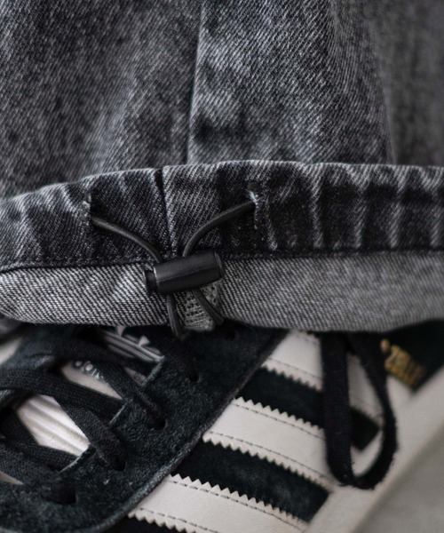 WEGO（ウィゴー）の「WEGO/デニムイージーパラシュートカーゴパンツ（デニムパンツ・レディース・ブラック系3/コバルトブルー/インディゴブルー・SMALL/MEDIUM/X-SMALL）」の8枚目の写真