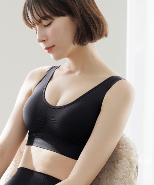 BAMBI WATER（バンビウォーター）の「【昼夜兼用】ノンワイヤーなのにホールド力抜群 外出時もおうちでも 1日中使える ナイトブラ セットアップ可能 ブラジャー（ナイトブラ・レディース・ベージュ/モカ/ネイビー/グレイッシュベージュ/ベージュ系その他/テラコッタ/ライトグレー/アイボリー/ブラック/グレイッシュブルー/スモークピンク/ピンクベージュ・S/XXL/XL/L/M）」の3枚目の写真