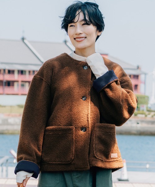 KRIFF MAYER Lady's Collection（クリフメイヤーレディースコレクション）の「【軽い･暖かい】パイルフリースノーカラージャケット（その他アウター・レディース・ネイビー/ブラウン/グレイッシュベージュ/ブルー・MEDIUM/LARGE）」の5枚目の写真