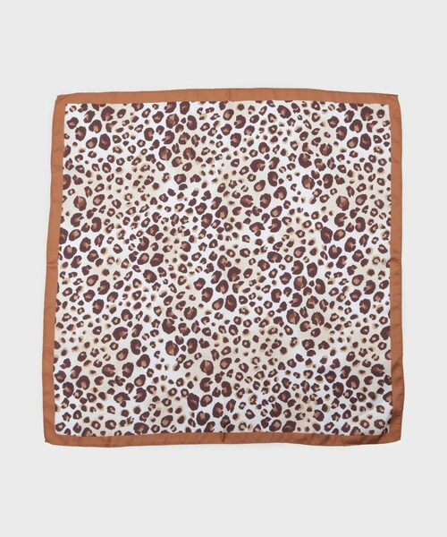 UNTITLED（アンタイトル）の「レオパードプリントスカーフ（バンダナ/スカーフ・レディース・グレー系/キャメル・99）」の4枚目の写真