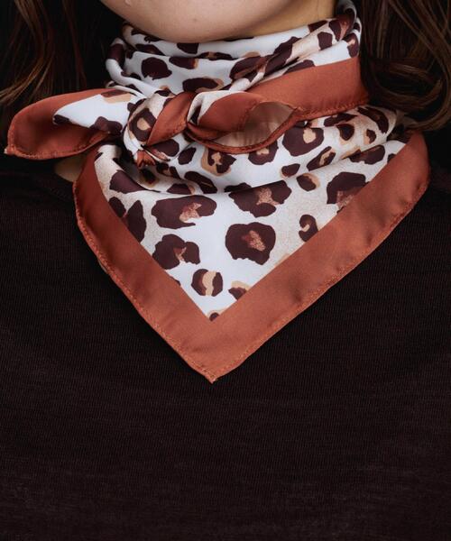 UNTITLED（アンタイトル）の「レオパードプリントスカーフ（バンダナ/スカーフ・レディース・グレー系/キャメル・99）」の9枚目の写真