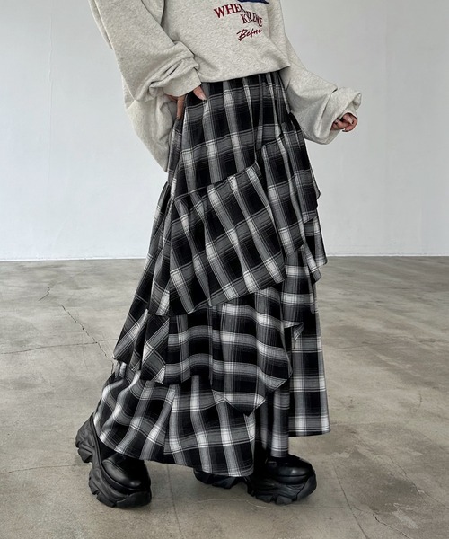PAGEBOY（ページボーイ）の「ドロティフレアスカート/フリルスカート　【ウエストゴム・ストレスフリー】（スカート・レディース・ブラウン系その他/ブラック/ホワイト系その他/グレー/ブラウン系その他2/ブラック系その他/グリーン・FREE）」の2枚目の写真