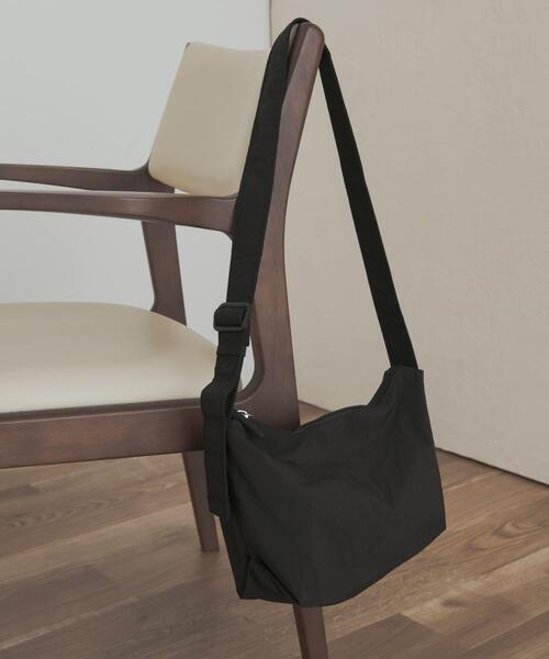 URBAN RESEARCH DOORS（アーバンリサーチドアーズ）の「ウォッシャブルミニショルダー（ショルダーバッグ・レディース・ベージュ/ブラック・ONE）」の2枚目の写真