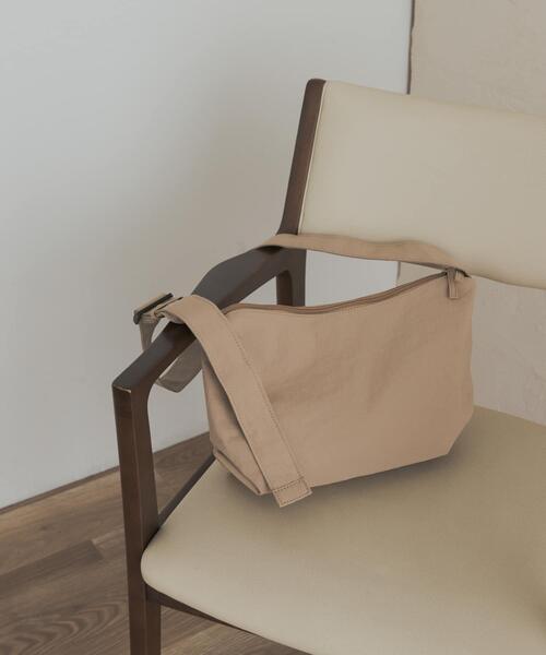 URBAN RESEARCH DOORS（アーバンリサーチドアーズ）の「ウォッシャブルミニショルダー（ショルダーバッグ・レディース・ベージュ/ブラック・ONE）」の11枚目の写真