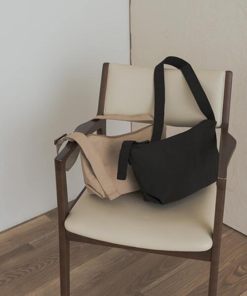 URBAN RESEARCH DOORS（アーバンリサーチドアーズ）の「ウォッシャブルミニショルダー（ショルダーバッグ・レディース・ベージュ/ブラック・ONE）」の12枚目の写真