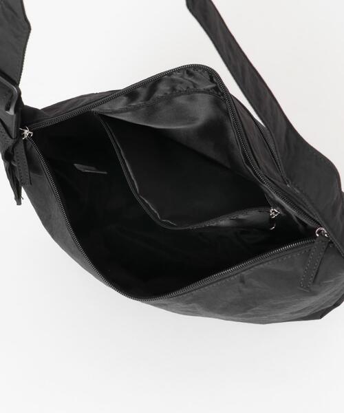 URBAN RESEARCH DOORS（アーバンリサーチドアーズ）の「ウォッシャブルミニショルダー（ショルダーバッグ・レディース・ベージュ/ブラック・ONE）」の4枚目の写真