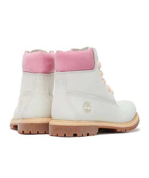Timberland（ティンバーランド）の「Timberland 6in Premium Boots W WP（ティンバーランド 6インチ プレミアム ウォータープルーフ ブーツ）（ブーツ・レディース・ナチュラル・22.5cm/23cm/23.5cm/24cm/24.5cm/25cm）」の2枚目の写真