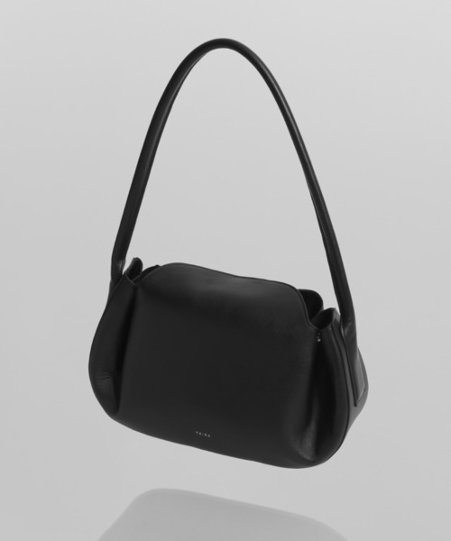 YArKA（ヤーカ）の「【YArKA/ヤーカ】real leather one shoulder tuck bag [fupaqi] / タックフォルムワンハンドルバッグ（トートバッグ・メンズ・ブラック・FREE）」の13枚目の写真