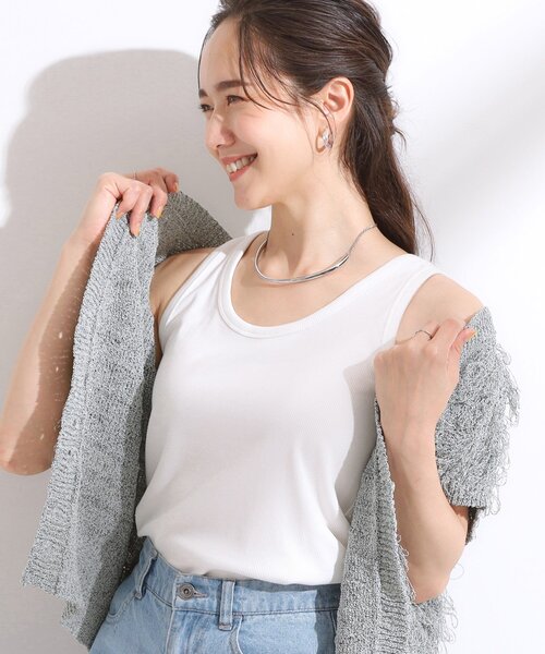 SHOO・LA・RUE（シューラルー）の「【洗える/S-LL】首元きれい テレコリブタンクトップ（タンクトップ・レディース・ブラック系2/ブルー系2/ブラック/ホワイト・03/04/01/02）」の2枚目の写真