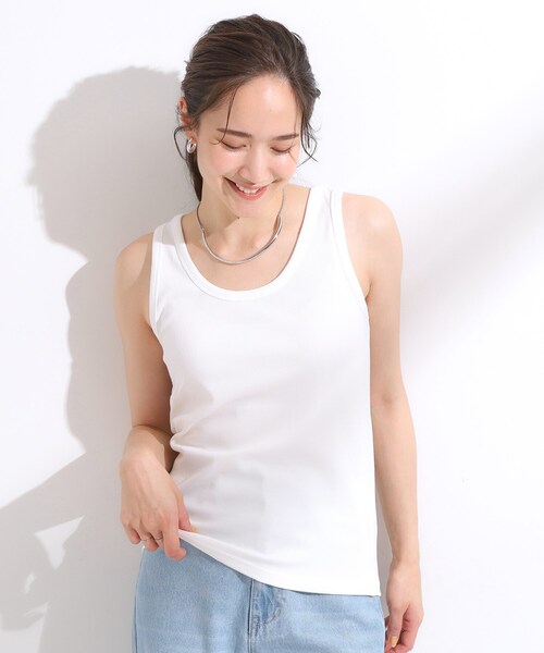 SHOO・LA・RUE（シューラルー）の「【洗える/S-LL】首元きれい テレコリブタンクトップ（タンクトップ・レディース・ブラック系2/ブルー系2/ブラック/ホワイト・03/04/01/02）」の5枚目の写真