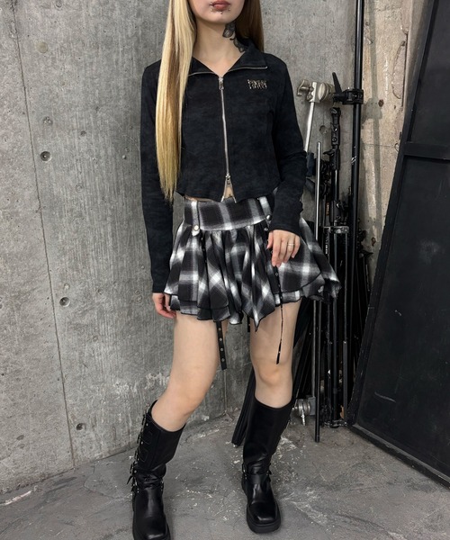 Figments（フィグメンツ）の「メタルバッジZIP UP長袖トップ（Tシャツ/カットソー・レディース・ブラック/チャコールグレー・FREE）」の6枚目の写真