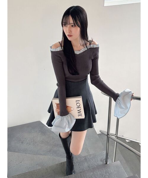 MERCURYDUO(マーキュリーデュオ)の「異素材フリルオフショルリブニット(ニット/セーター・レディース・ネイビー/ブラック/グレー/チャコールグレー/ラベンダー/ブラウン・FREE)」の21枚目の写真