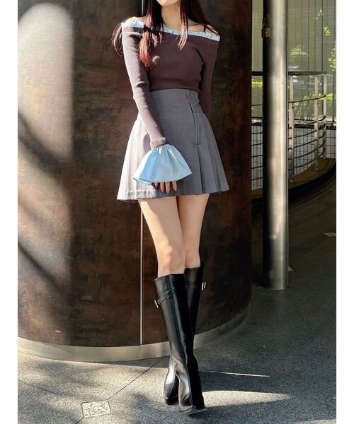 MERCURYDUO(マーキュリーデュオ)の「異素材フリルオフショルリブニット(ニット/セーター・レディース・ネイビー/ブラック/グレー/チャコールグレー/ラベンダー/ブラウン・FREE)」の8枚目の写真