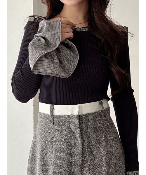 異素材フリルオフショルリブニット（ニット/セーター）｜MERCURYDUO