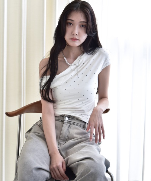 Y/lim（イリム）の「アシメドレープスタープリントフレンチTシャツ（Tシャツ/カットソー・レディース・オフホワイト/ネイビー・FREE）」の4枚目の写真