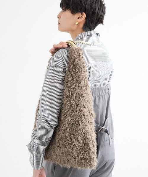 LE VERNIS（ル・ベルニ）の「BARNYARDSTORM / 【LE VERNIS(ルベルニ)】別注 / ファーメタルハンドルバッグ（ハンドバッグ・レディース・モカ/ベージュ・FREE）」の6枚目の写真