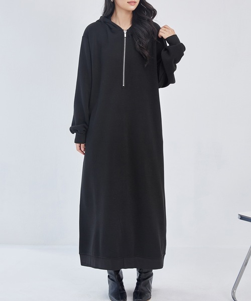 DAYRA(デイラ)の「裏起毛 ハーフジップ フーデット パーカー ワンピース(ワンピース・レディース・チャコールグレー/ブラック/ネイビー/ピンク系・S/FREE)」の1枚目の写真