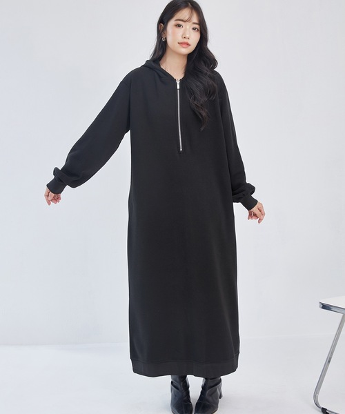 DAYRA(デイラ)の「裏起毛 ハーフジップ フーデット パーカー ワンピース(ワンピース・レディース・チャコールグレー/ブラック/ネイビー/ピンク系・S/FREE)」の6枚目の写真