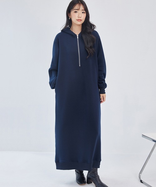 DAYRA(デイラ)の「裏起毛 ハーフジップ フーデット パーカー ワンピース(ワンピース・レディース・チャコールグレー/ブラック/ネイビー/ピンク系・S/FREE)」の15枚目の写真
