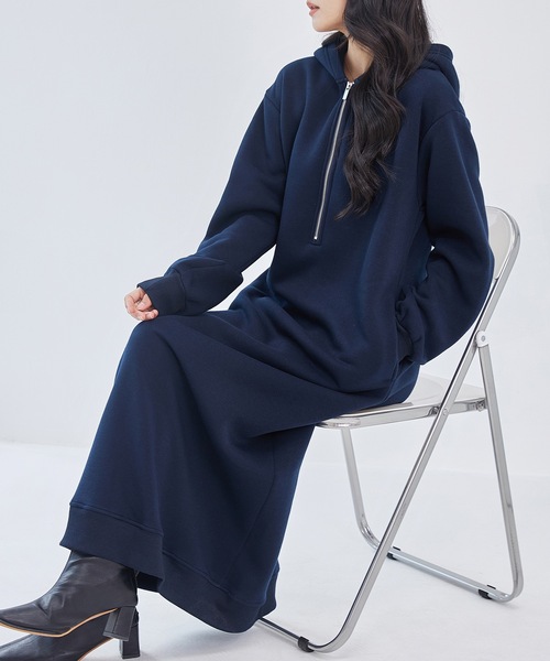 DAYRA(デイラ)の「裏起毛 ハーフジップ フーデット パーカー ワンピース(ワンピース・レディース・チャコールグレー/ブラック/ネイビー/ピンク系・S/FREE)」の19枚目の写真