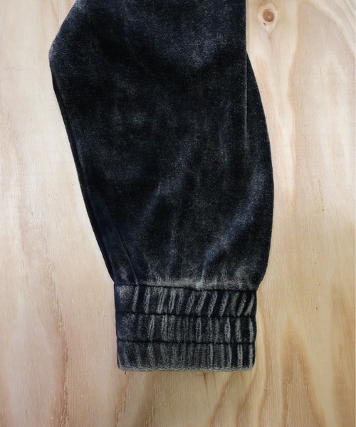 many men many mind（メニーメンメニーマインド）の「MANYMENMANYMINDS / パウダー加工ベロア/セットアップ/ZIPブルゾン/イージーワイドパンツ（セットアップ・メンズ・ブラウン/ブラック・X-LARGE/LARGE/MEDIUM）」の7枚目の写真