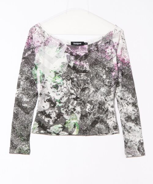 Desigual（デシグアル）の「クリスチャン・ラクロワ フローラルプリント ボートネック長袖Tシャツ（Tシャツ/カットソー・レディース・レッド・S/M/L/XL/XS）」の5枚目の写真