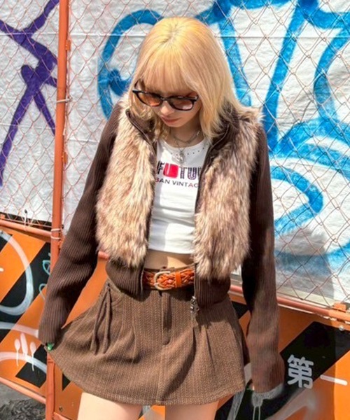 ACLENT(アクレント)の「コーデュロイタックミニスカート(スカート・レディース・ブラウン/ブラック・X-SMALL/SMALL/MEDIUM)」の14枚目の写真