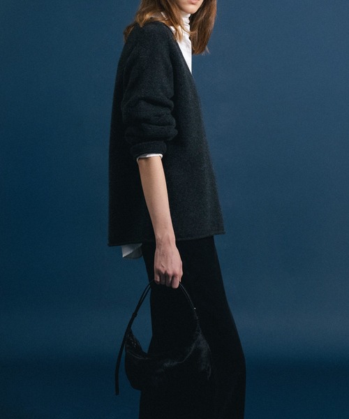 NOTHING WRITTEN(ナッシングリトゥン)の「NOTHING WRITTEN / ナッシングリトゥン Calf-hair shoulder mini bag ショルダーバッグ(ショルダーバッグ・レディース・ブラック・FREE)」の11枚目の写真