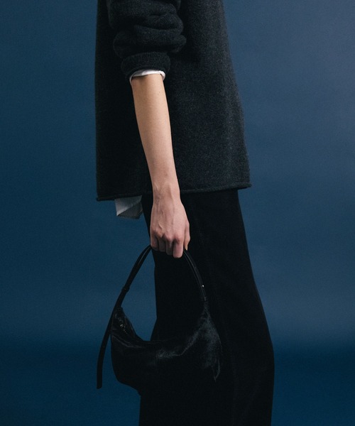 NOTHING WRITTEN(ナッシングリトゥン)の「NOTHING WRITTEN / ナッシングリトゥン Calf-hair shoulder mini bag ショルダーバッグ(ショルダーバッグ・レディース・ブラック・FREE)」の10枚目の写真
