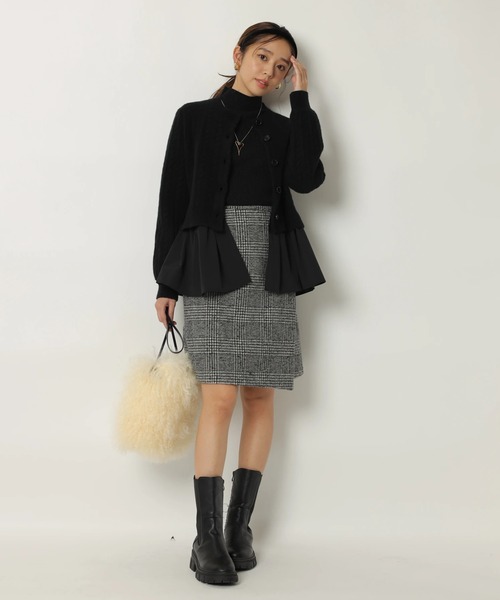 JUSGLITTY（ジャスグリッティー）の「サイドベルトミニスカート（スカート・レディース・レッド/ブラックミックス・2/1/0）」の2枚目の写真