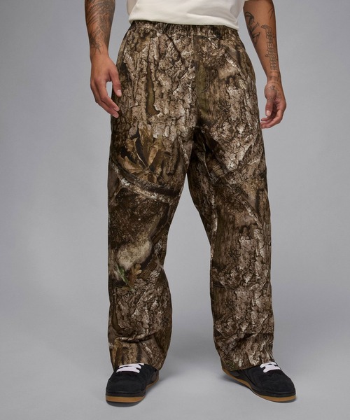 JORDAN BRAND(ジョーダンブランド)の「JORDAN BRAND M J BRK WVN PANT RLT / ジョーダン ブランド ジョーダン BRK ウーヴン パンツ RLT / NIKE【SP】(その他パンツ・メンズ・リアルツリーカモ・S/M/L/XL/XXL)」の2枚目の写真