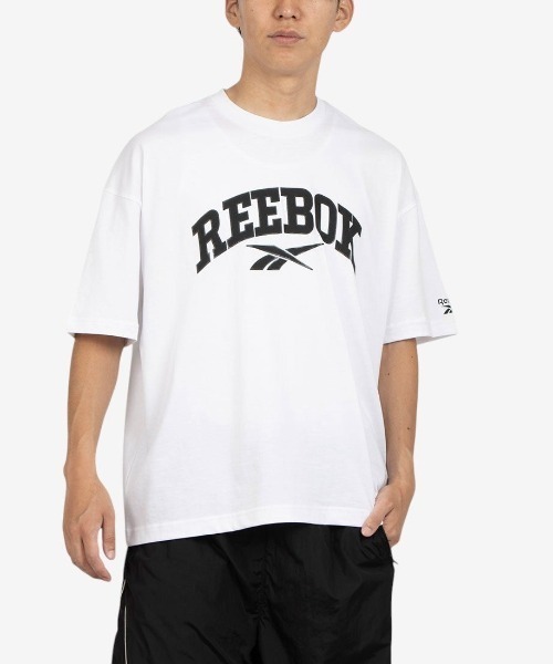 Reebok（リーボック）の「ビッグロゴ Tシャツ / PAUL SS TEE（Tシャツ/カットソー・メンズ・ライトグレー/ホワイト/ブラック・LARGE/MEDIUM/SMALL/X-LARGE）」の2枚目の写真
