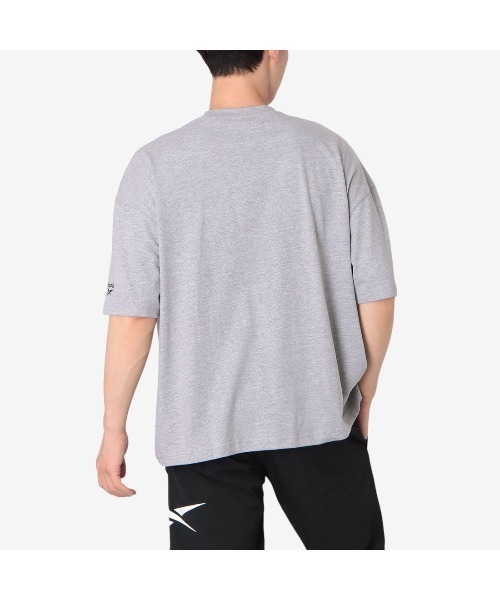 Reebok（リーボック）の「ビッグロゴ Tシャツ / PAUL SS TEE（Tシャツ/カットソー・メンズ・ライトグレー/ホワイト/ブラック・LARGE/MEDIUM/SMALL/X-LARGE）」の5枚目の写真