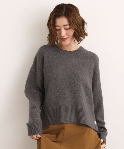 grove（グローブ）の「【洗える】レイヤードにもおすすめ！サイド釦ニット（ニット/セーター・レディース・チャコールグレー/オフホワイト/ピンク/ブルー/ナチュラル・02/03/04/05/01）」の3枚目の写真