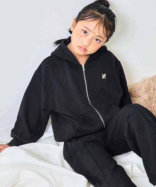 ANAP kids（アナップキッズ）の「ラウンジウェアー 裏毛 パーカー【親子お揃い】【ジュニアお揃い】（パーカー・キッズ・ピンク/ブラック/グレー・110/120/130）」の2枚目の写真