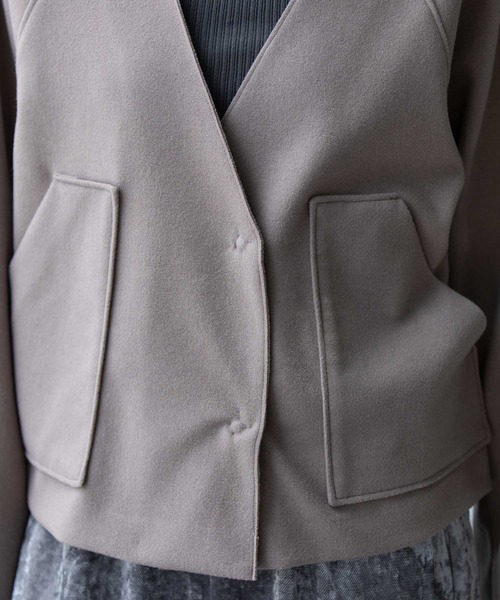 Munich（ミューニック）の「ウールライクフリースショートジャケット（ノーカラージャケット・レディース・モカ/ダークグレー・FREE）」の3枚目の写真