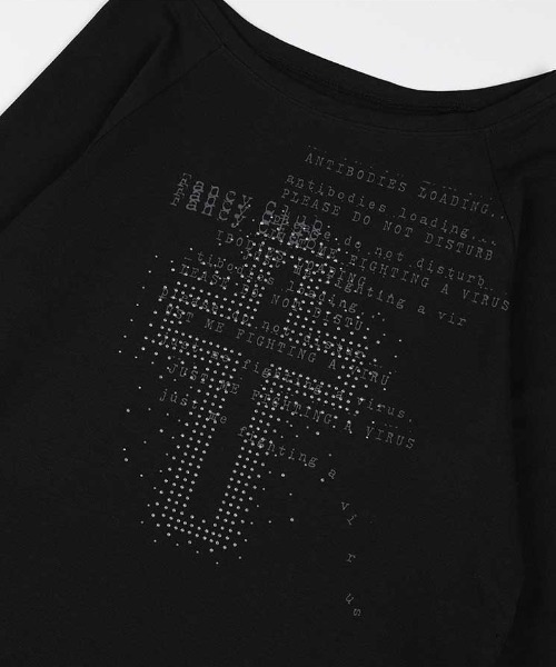 FANCY CLUB(ファンシークラブ)の「A'GEM/9 × .kom 『FANCY CLUB/ファンシークラブ』DIVINE CROSS OFF-SHOULDER TEE /クロスオフショルダー長袖Tシャツ(Tシャツ/カットソー・レディース・ブラック/ホワイト・FREE)」の18枚目の写真