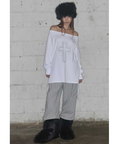FANCY CLUB(ファンシークラブ)の「A'GEM/9 × .kom 『FANCY CLUB/ファンシークラブ』DIVINE CROSS OFF-SHOULDER TEE /クロスオフショルダー長袖Tシャツ(Tシャツ/カットソー・レディース・ブラック/ホワイト・FREE)」の12枚目の写真