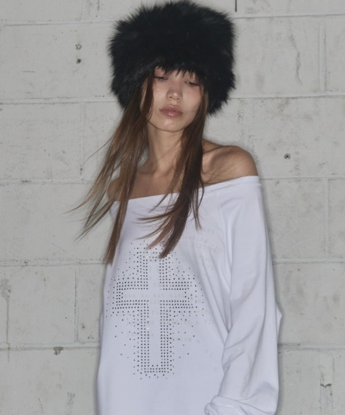 FANCY CLUB(ファンシークラブ)の「A'GEM/9 × .kom 『FANCY CLUB/ファンシークラブ』DIVINE CROSS OFF-SHOULDER TEE /クロスオフショルダー長袖Tシャツ(Tシャツ/カットソー・レディース・ブラック/ホワイト・FREE)」の10枚目の写真